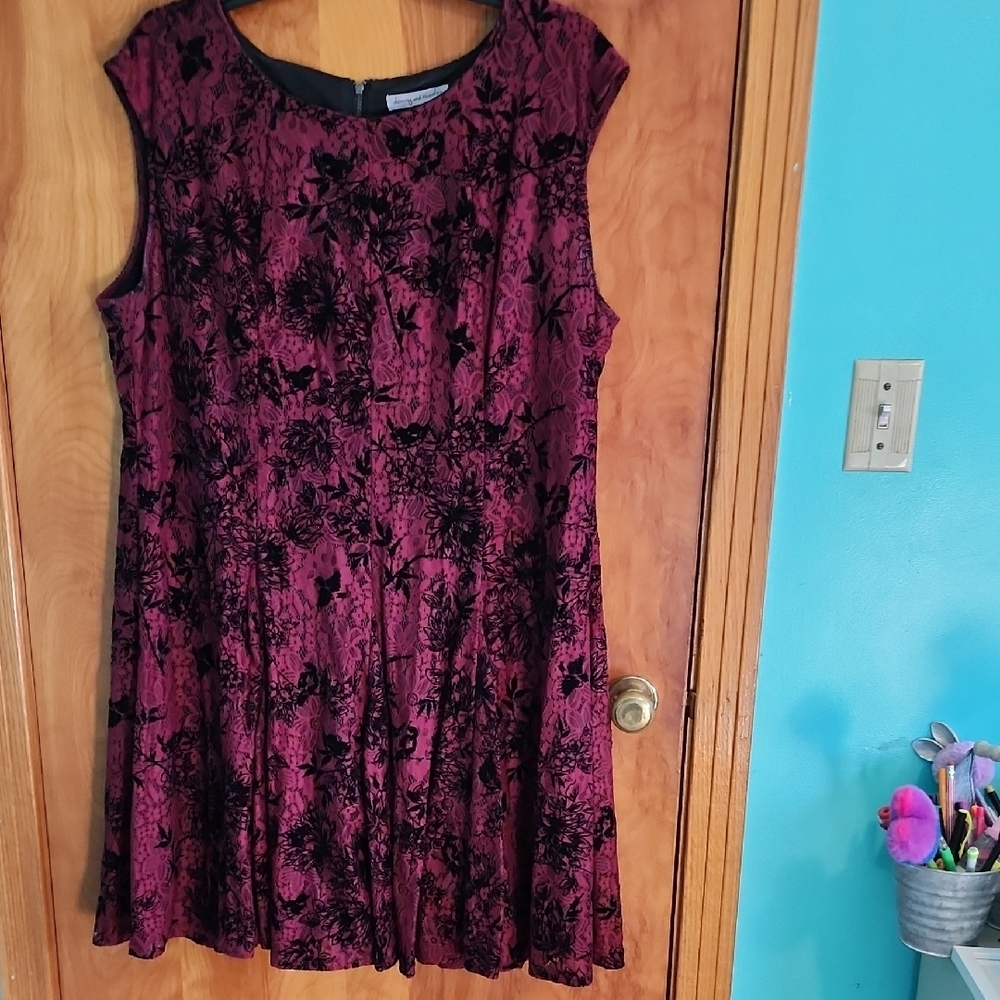 Floral Velvet Dress in Burgundy and Black